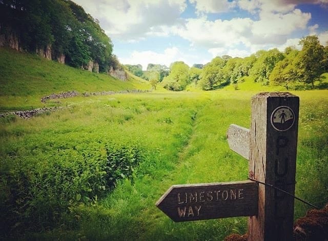 All challengers will find themselves on the Limestone Way during their Peak District Challenge ⛰🥾
